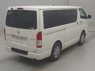 TOYOTA REGIUS VAN