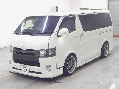 TOYOTA HIACE VAN