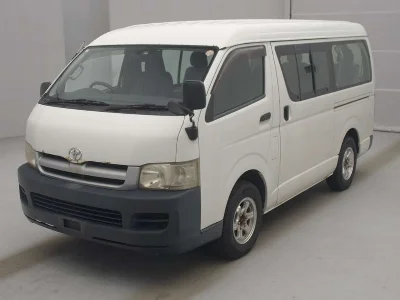TOYOTA HIACE