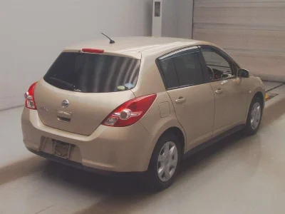 NISSAN TIIDA