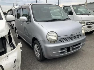 DAIHATSU MOVE LATTE