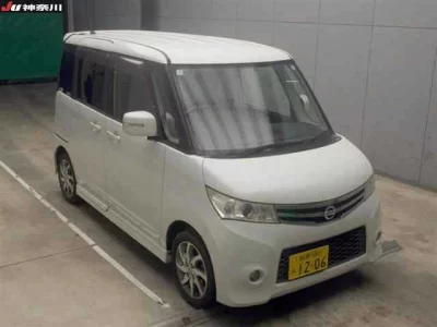NISSAN ROOX