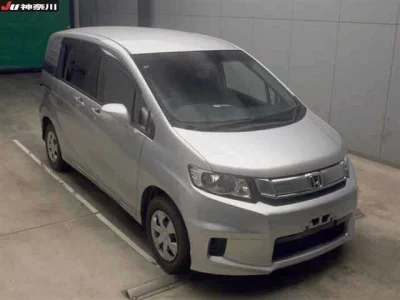HONDA FREED SPIKE