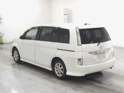 TOYOTA ISIS