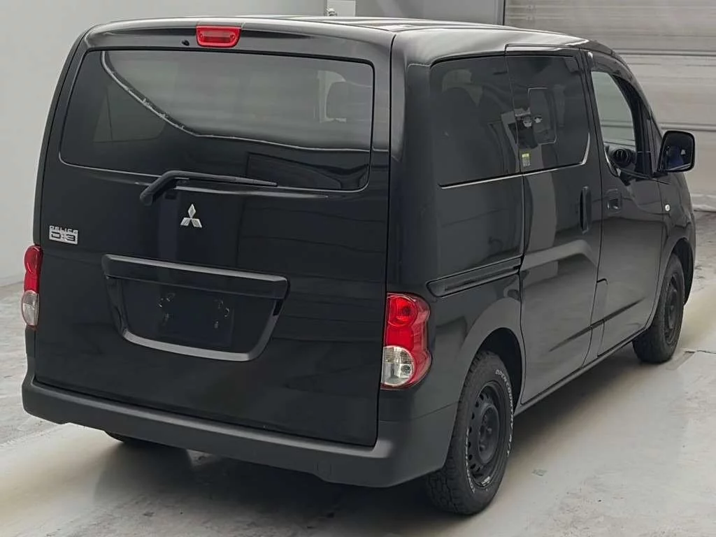 Mitsubishi Delica D:3  с аукциона в Японии