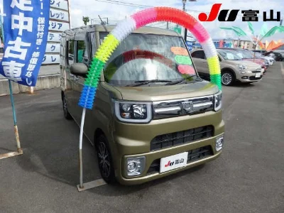 DAIHATSU WAKE