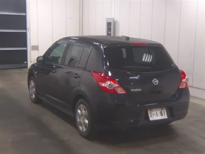 NISSAN TIIDA