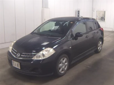 NISSAN TIIDA