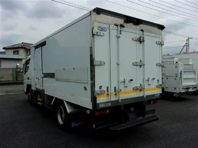 MITSUBISHI CANTER