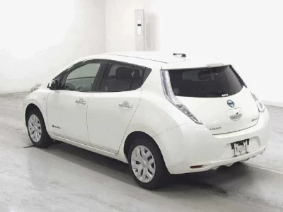 NISSAN LEAF