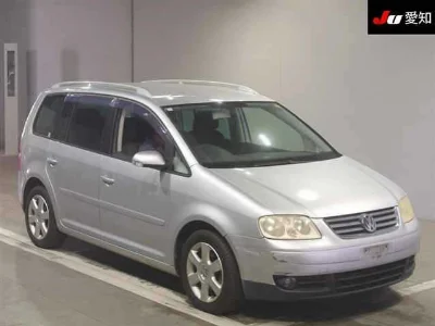 VOLKSWAGEN GOLF TOURAN