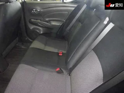 NISSAN TIIDA LATIO