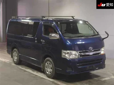 TOYOTA REGIUS VAN