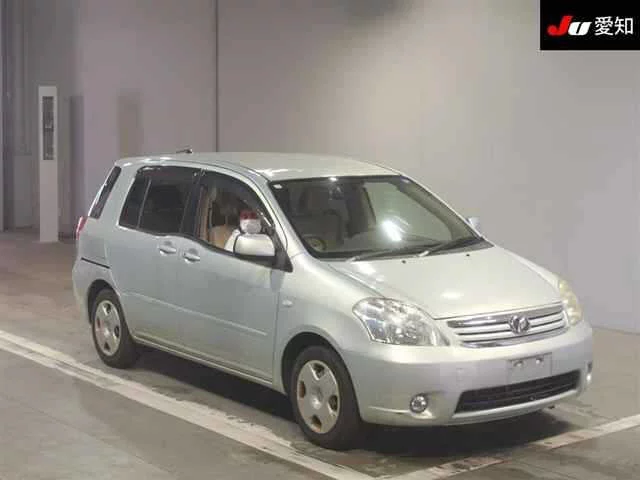 Toyota Raum  с аукциона в Японии