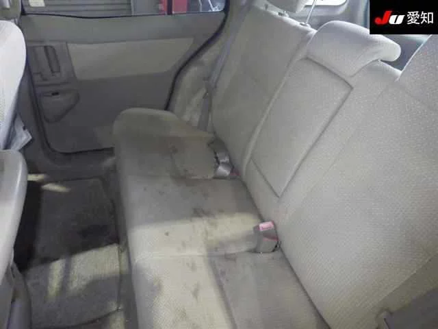 Toyota Raum  с аукциона в Японии