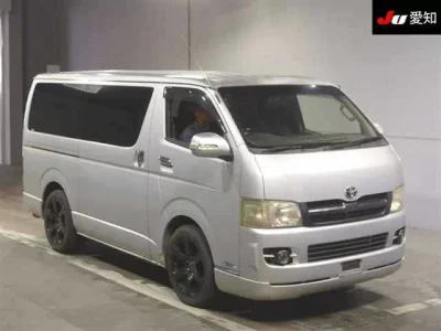 TOYOTA HIACE VAN
