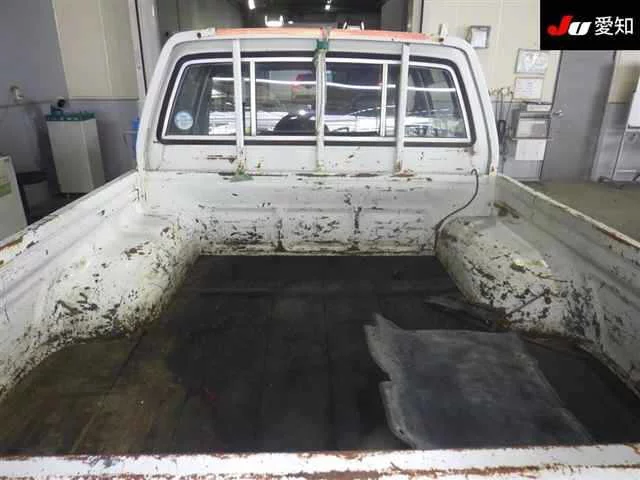 Toyota Hilux  с аукциона в Японии