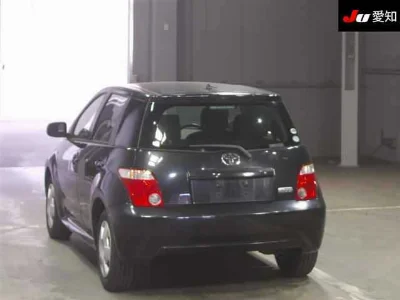 TOYOTA IST