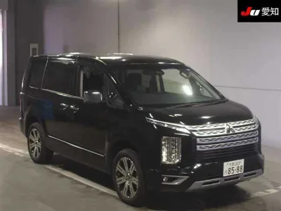 MITSUBISHI DELICA D5