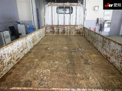 MITSUBISHI CANTER