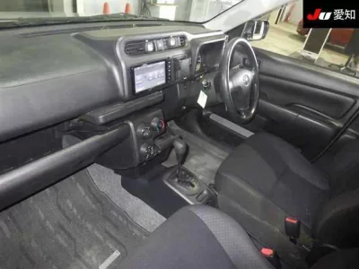 TOYOTA SUCCEED