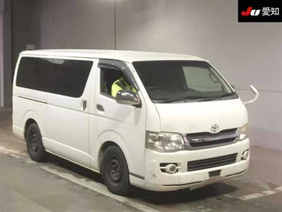 TOYOTA HIACE VAN