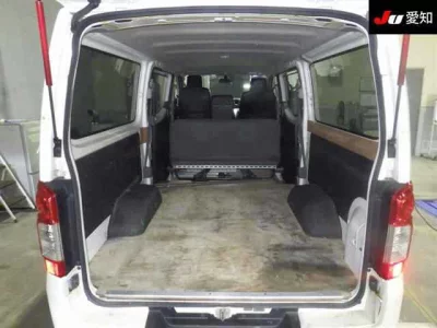 NISSAN NV350 CARAVAN