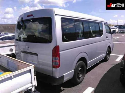TOYOTA HIACE