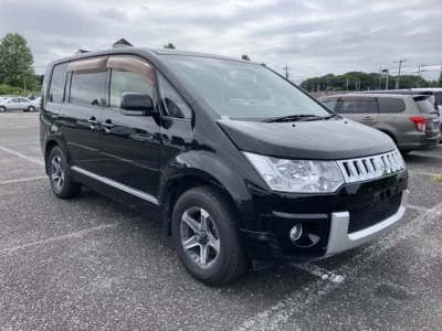MITSUBISHI DELICA D5