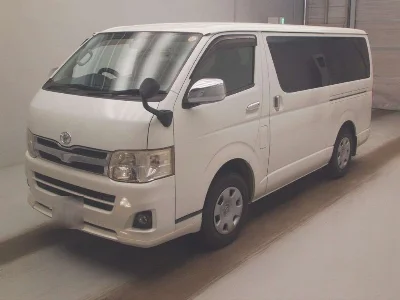 TOYOTA HIACE VAN