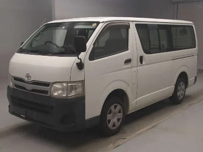 TOYOTA REGIUS VAN