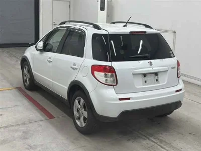SUZUKI SX-4