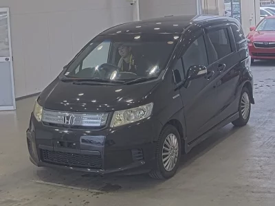 HONDA FREED SPIKE
