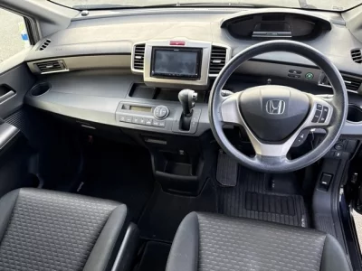 HONDA FREED SPIKE