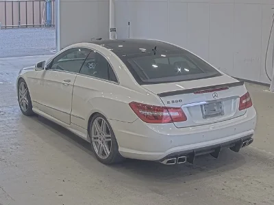 MERCEDES BENZ E CLASS