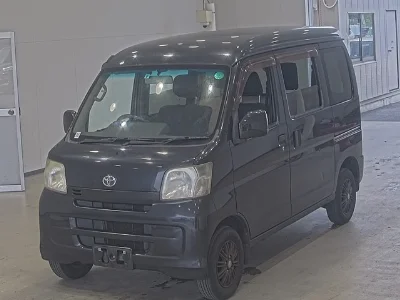 TOYOTA PIXIS VAN