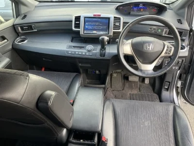 HONDA FREED SPIKE