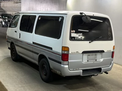 TOYOTA HIACE VAN