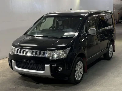 MITSUBISHI DELICA D5