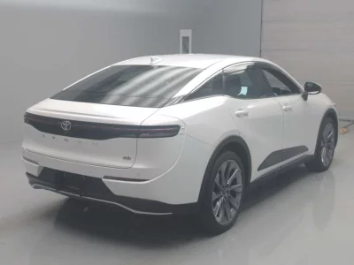 TOYOTA CROWN CROSSOVER
