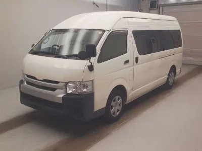 TOYOTA REGIUS VAN