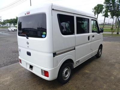 NISSAN CLIPPER VAN