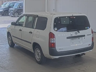 TOYOTA SUCCEED