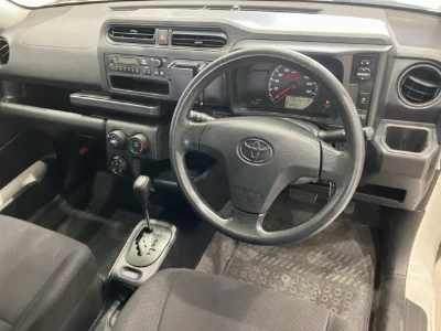 TOYOTA SUCCEED