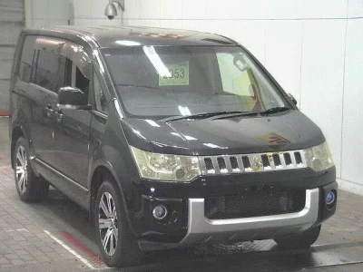 MITSUBISHI DELICA D5