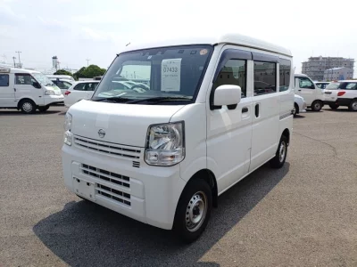 NISSAN CLIPPER VAN