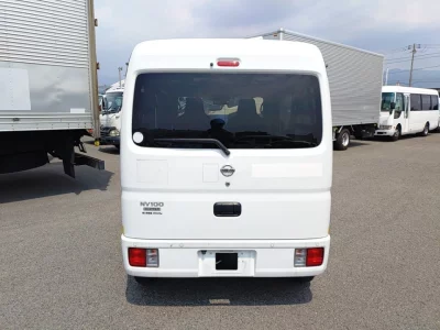NISSAN CLIPPER VAN