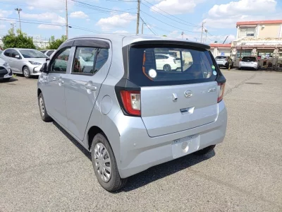 DAIHATSU MIRA E S