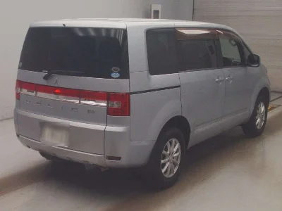 MITSUBISHI DELICA D5
