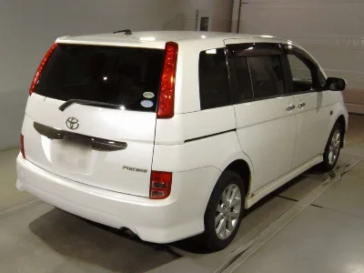 TOYOTA ISIS